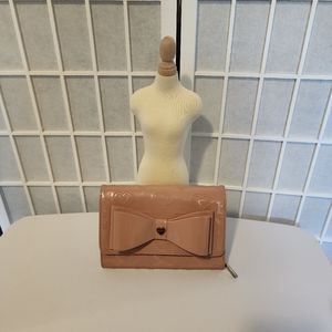 Betsey Johnson | Clutch/Crossbody Bag